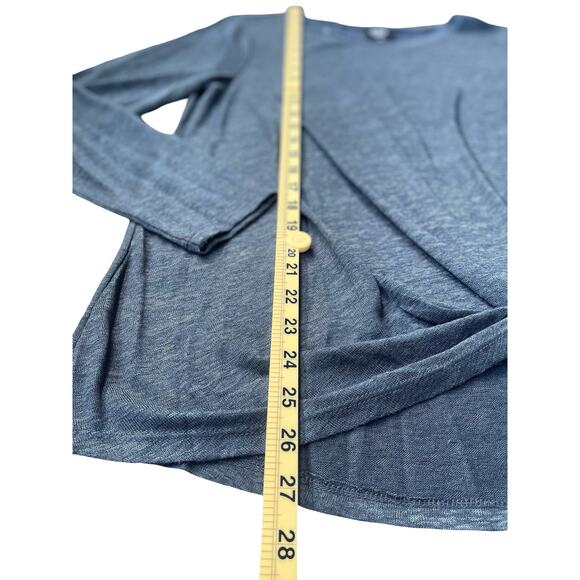 Bobeau Lightweight Twist Hem Top Gray Long Sleeve - Size Medium - Picture 6 of 9